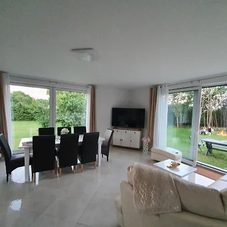 , Nad Jeziorem Z Możliwością Wędkowania Do 7 Osób Apartamento